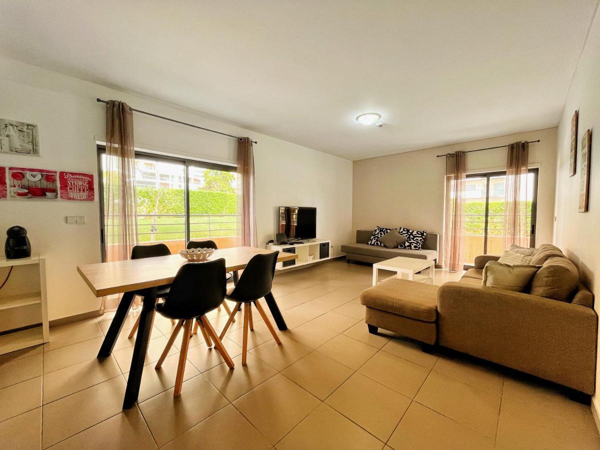 Awesome Apartment In Praia Da Rocha 포티마오 외부 사진