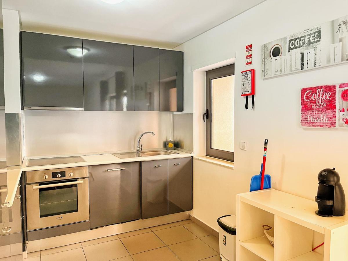 Awesome Apartment In Praia Da Rocha 포티마오 외부 사진