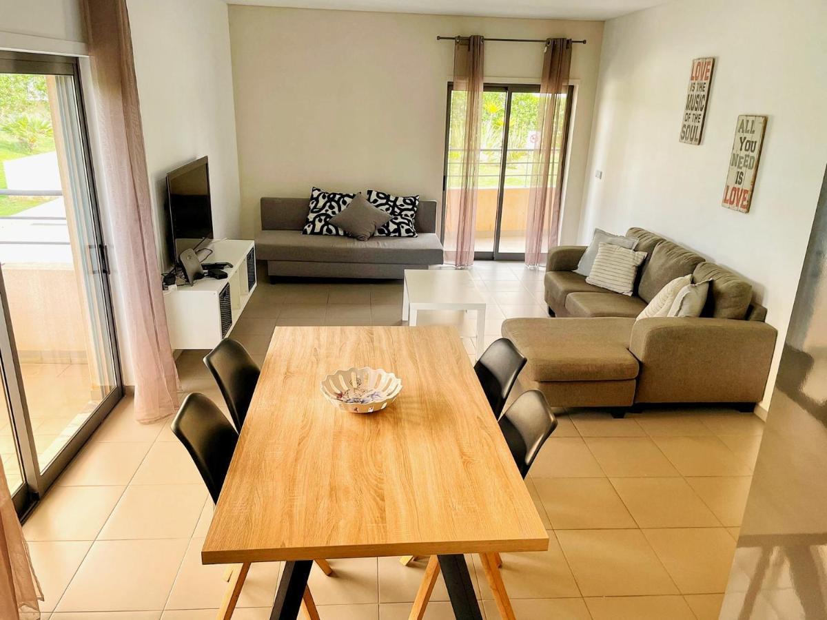 Awesome Apartment In Praia Da Rocha 포티마오 외부 사진